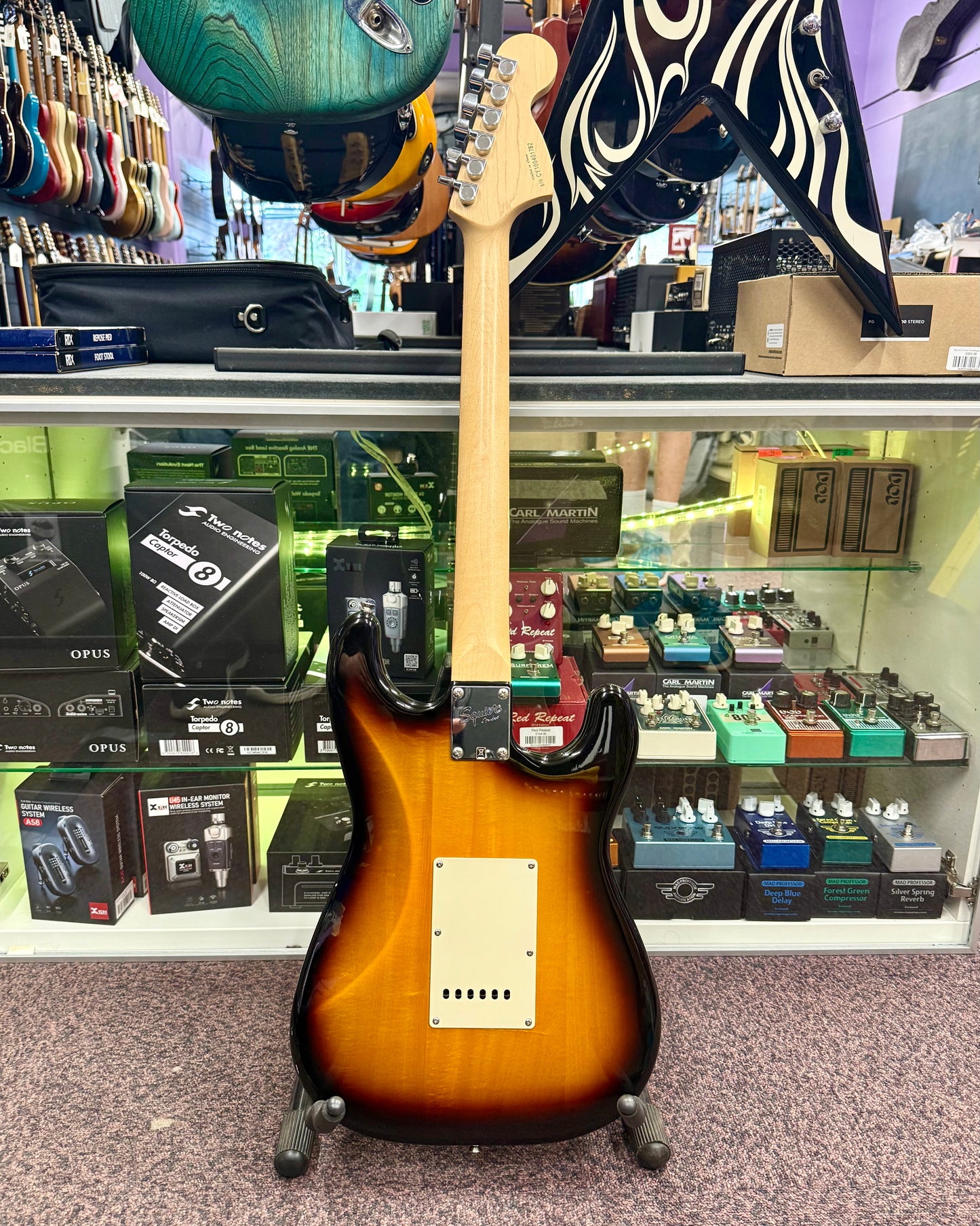Squier Affinity Stratocaster Left-Handed - Two-Tone Sunburst (#CY100401782)