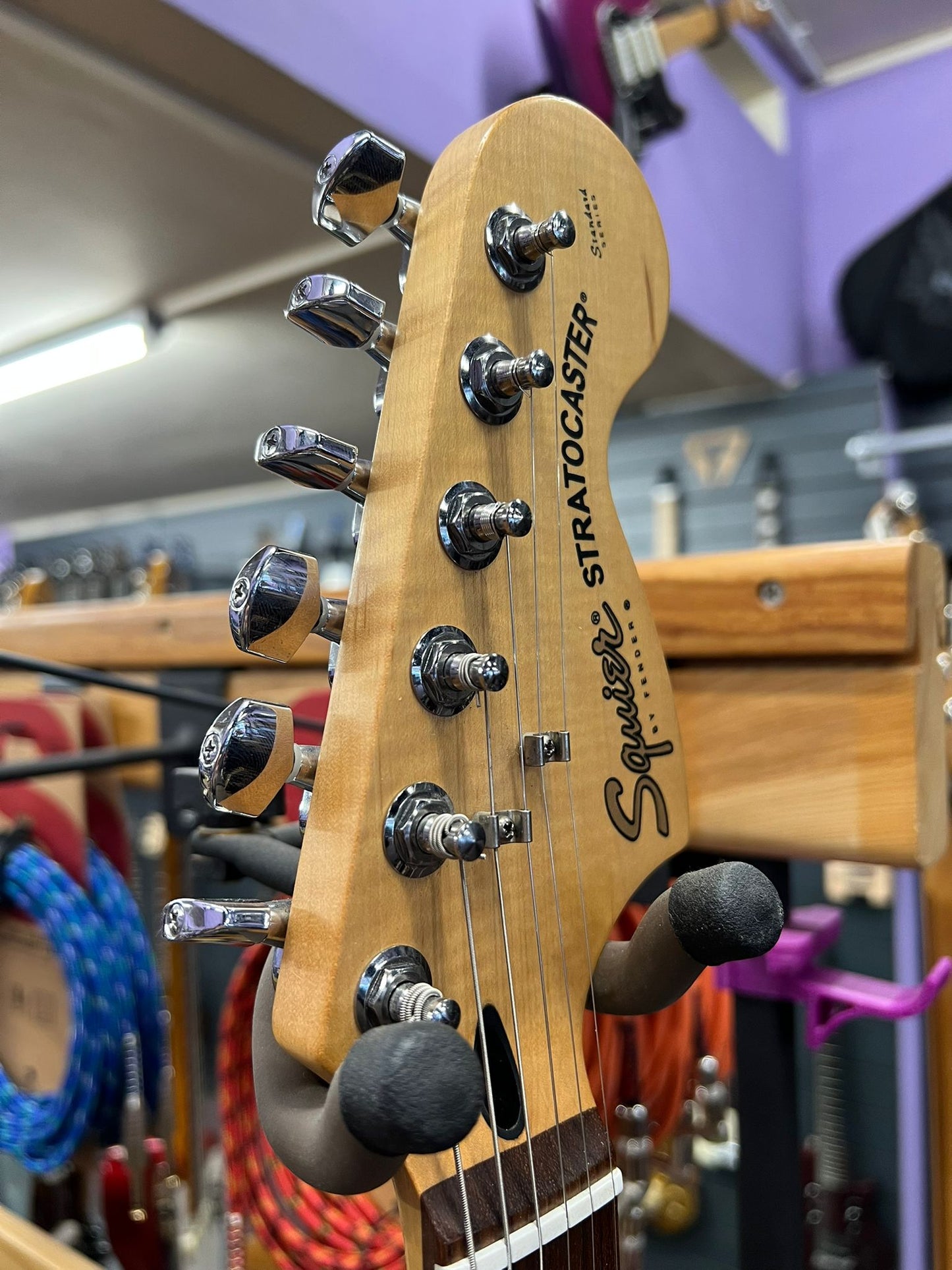Squier Standard Series 20th Anniversary Stratocaster HSS - Shoreline Gold