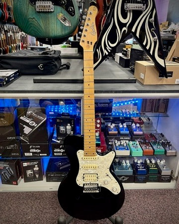 Godin SD24 - Black (#00114305)