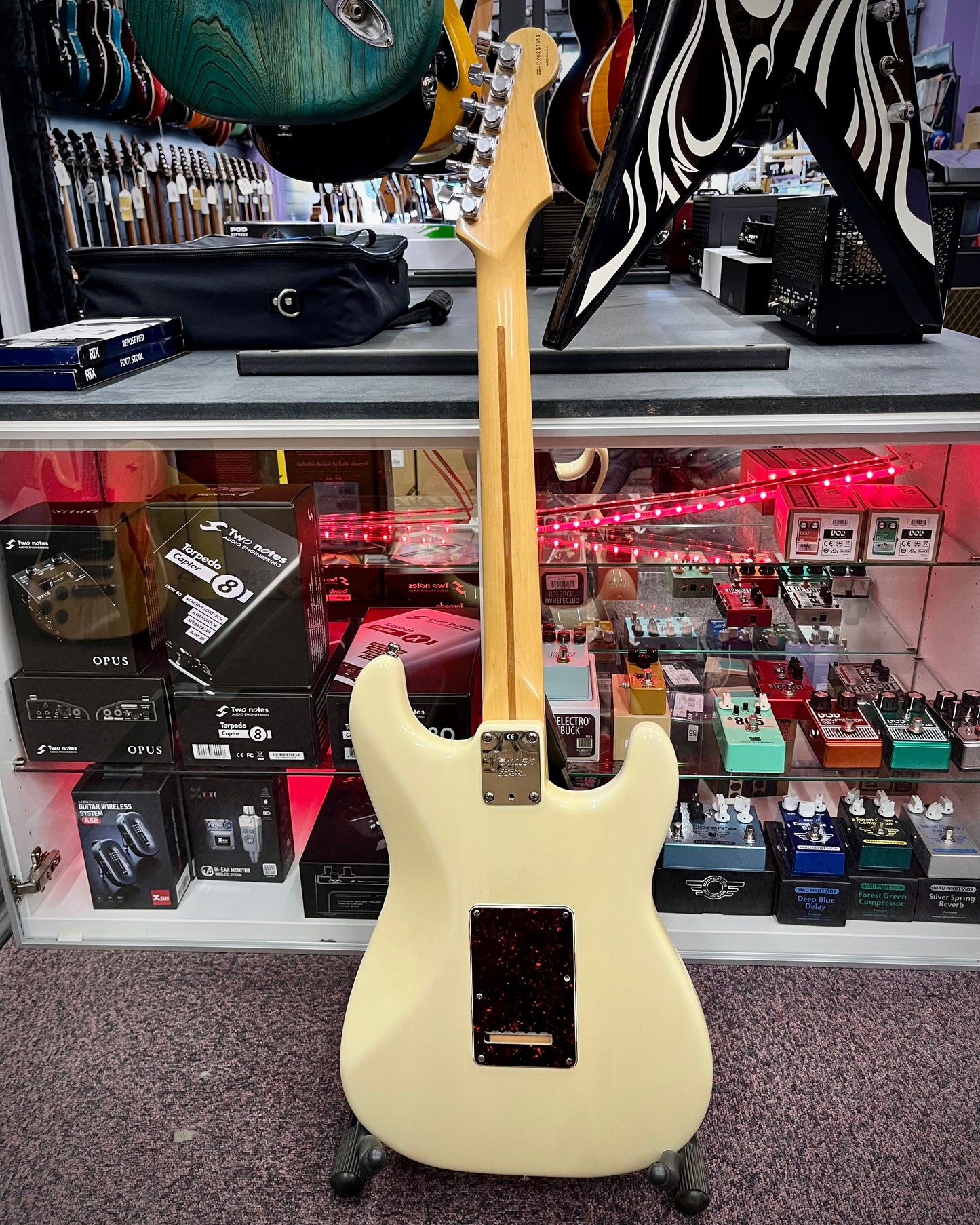 Fender USA Stratocaster - Vintage White (DZ0261559)