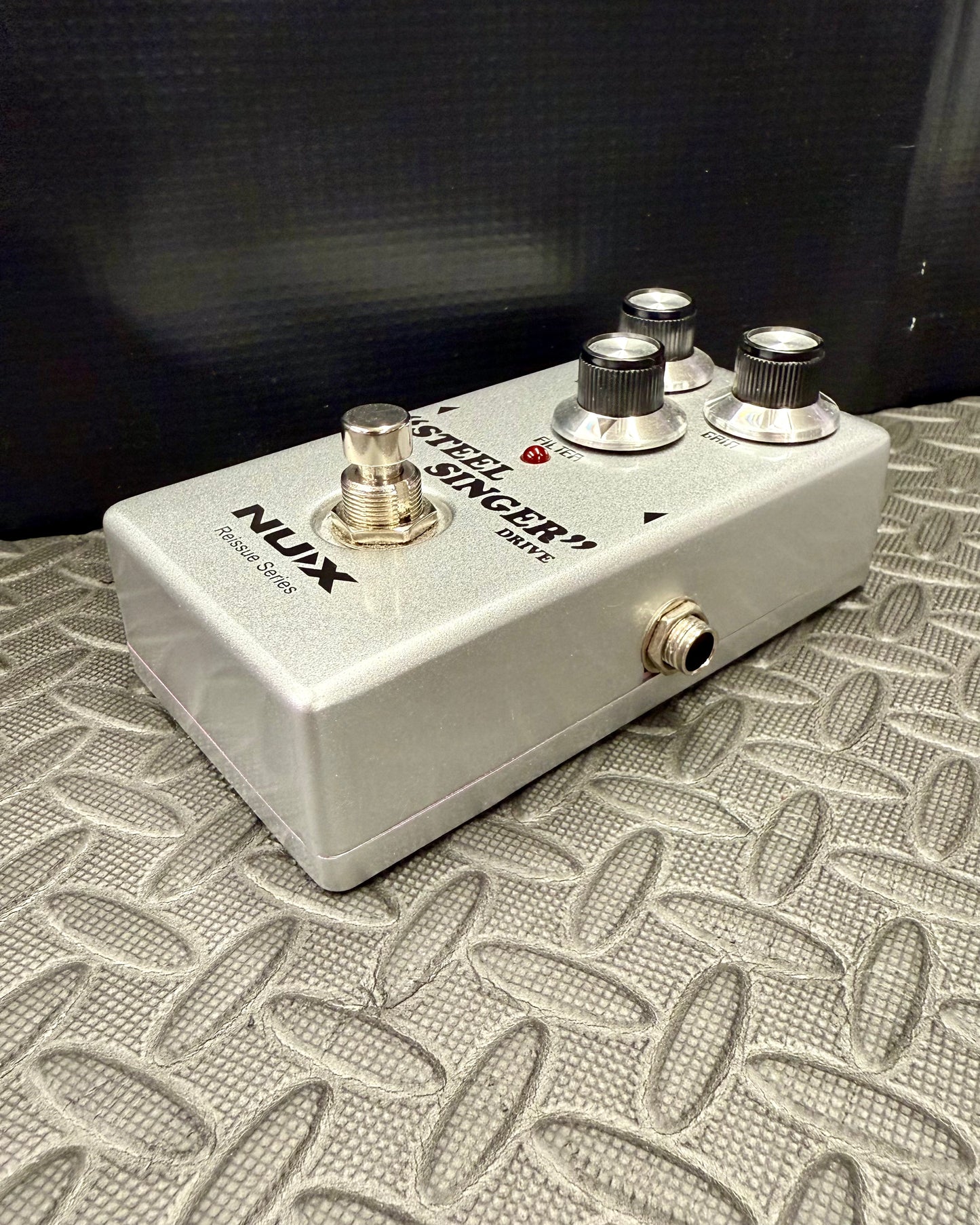 NU-X Steel Singer