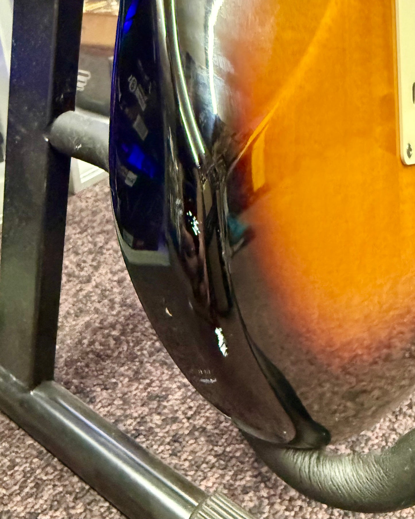 Squier Affinity Stratocaster Left-Handed - Two-Tone Sunburst (#CY100401782)