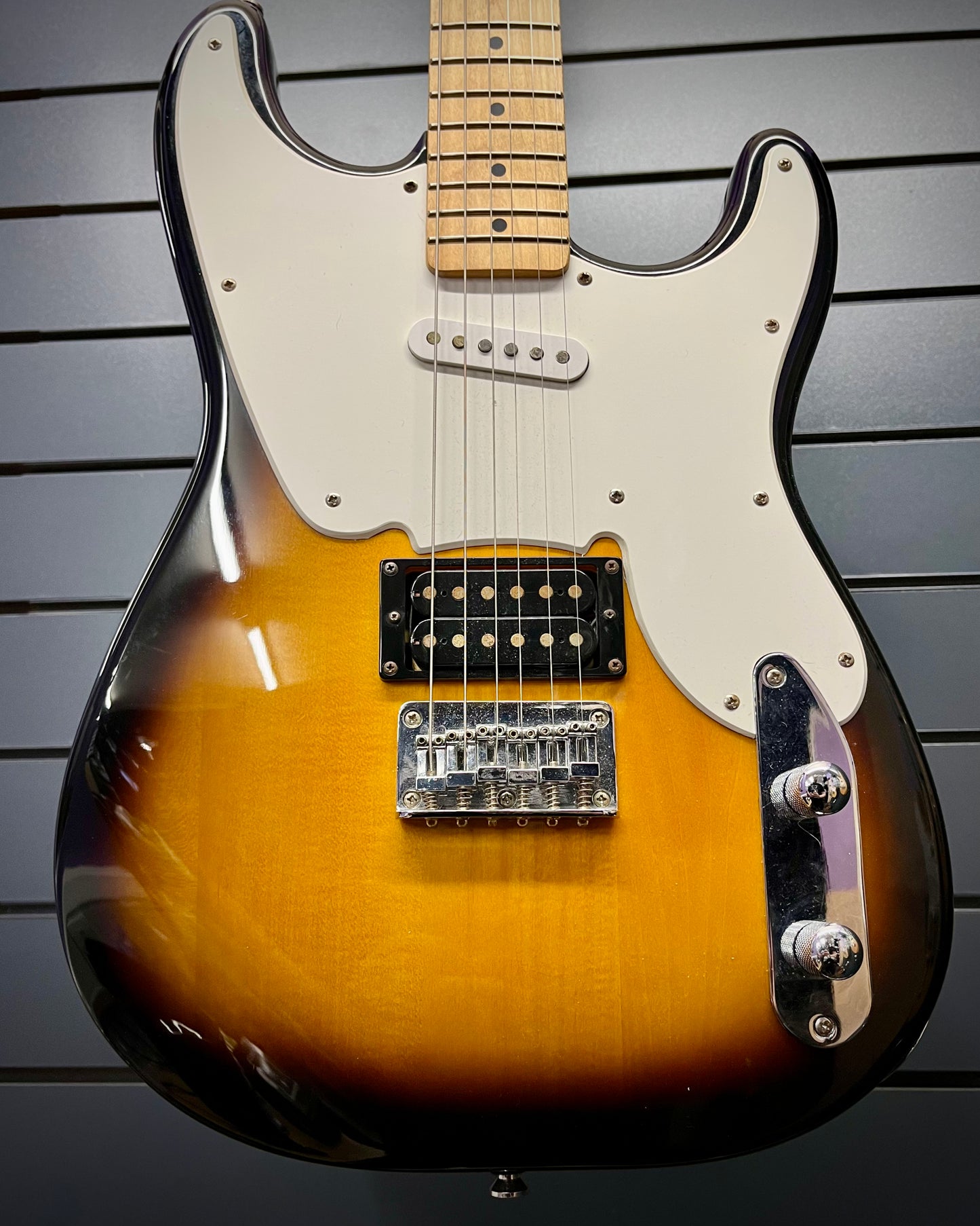 Squier Vintage Modified '51 - Two-Tone Sunburst (#IC050734887)