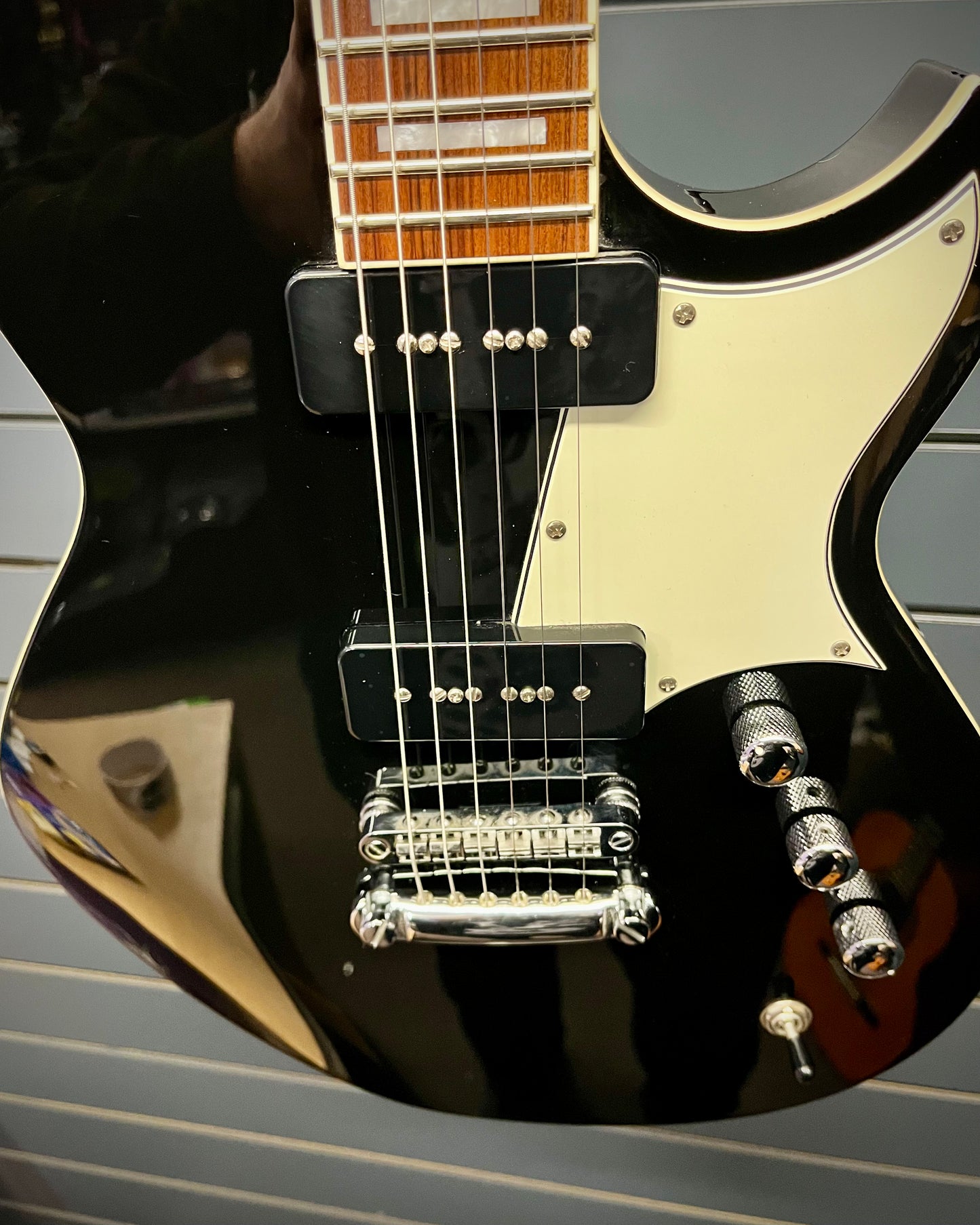 Reverend Contender 290 - Midnight Black - #3954
