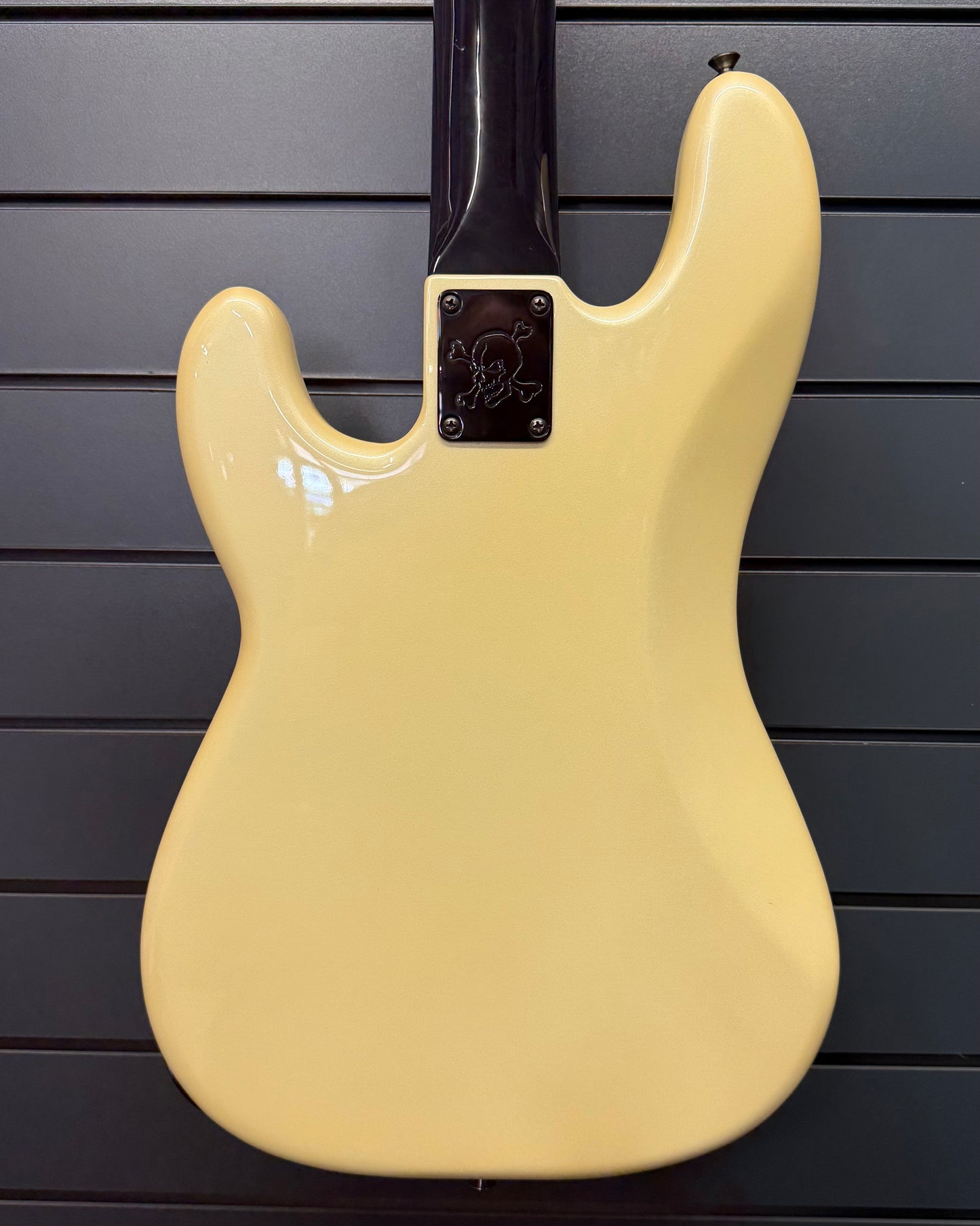 Fender Duff McKagan Deluxe Precision Bass - Pearl White (#MXD2100138)
