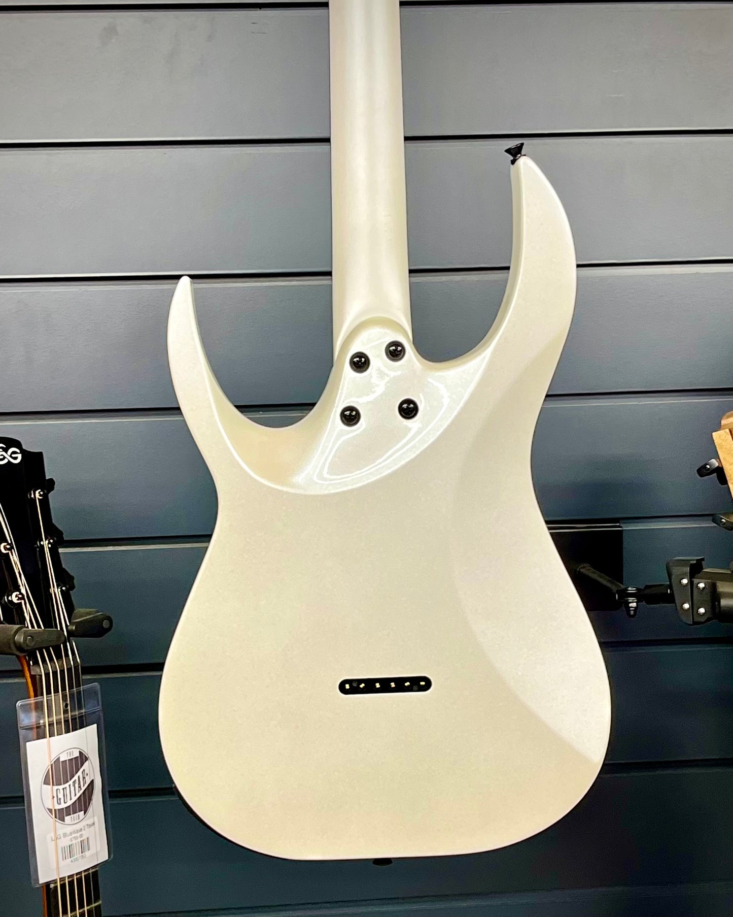 Mooer GTRS Modern M800 - Pearl White