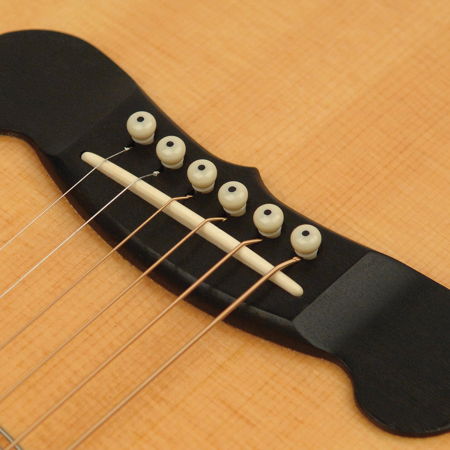 D'Addario Bridge Pins Set - Ivory w/ Ebony Dot