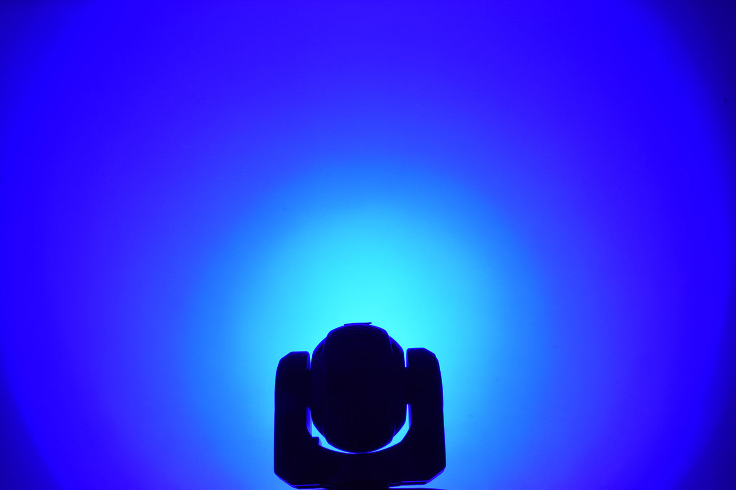QTX Dazzler: 80W LED RGBWA Moving Head