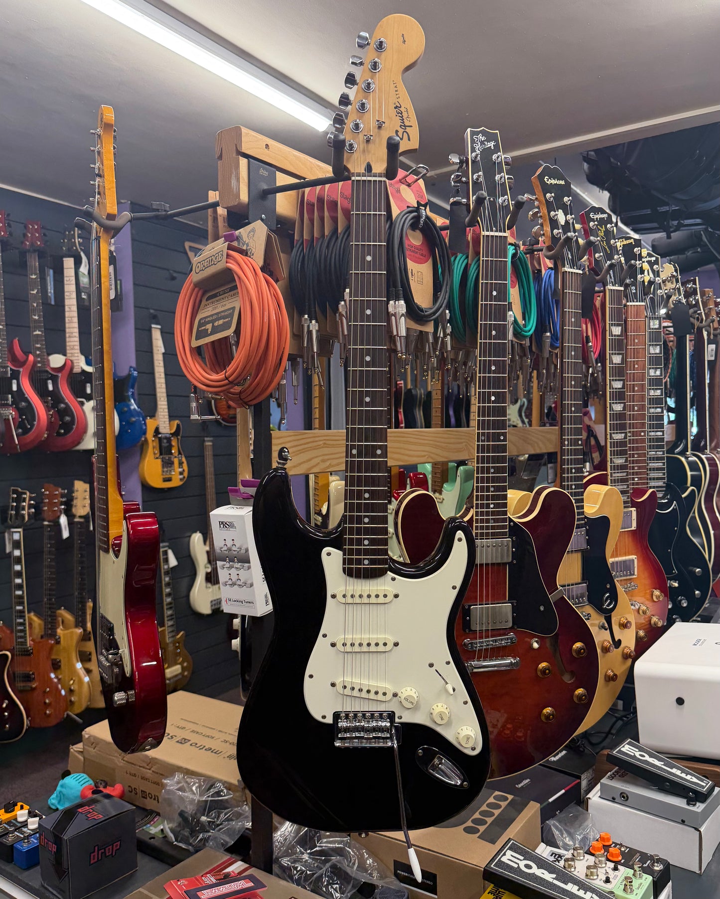 Squier Affinity Series Strat - Black