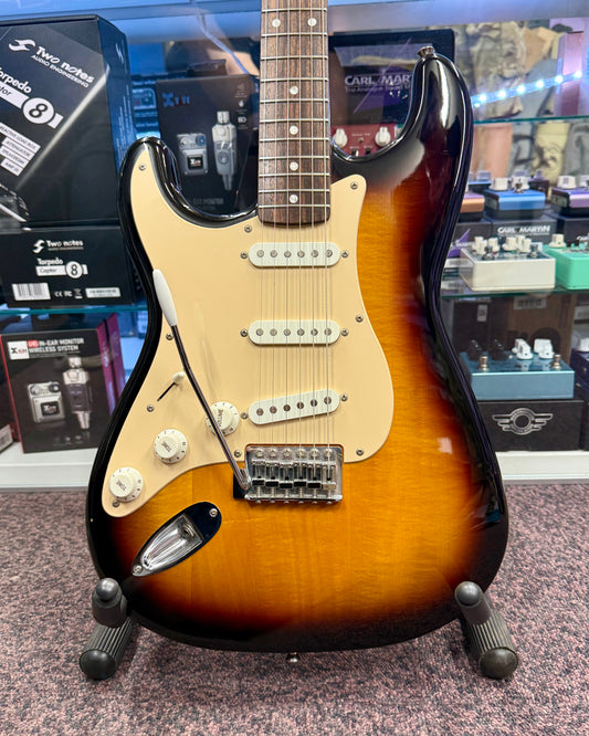 Squier Affinity Stratocaster Left-Handed - Two-Tone Sunburst (#CY100401782)