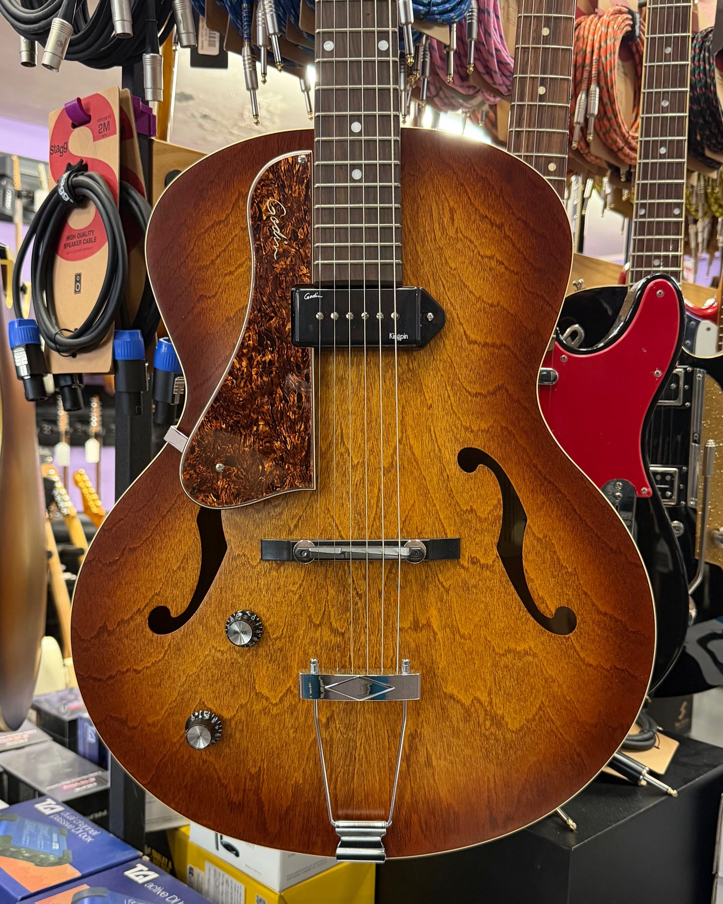 Godin 5th Avenue Kingpin P90 Left-Handed - Cognac Burst