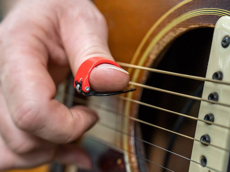 Black Mountain Spring Action Thumb Pick - Heavy