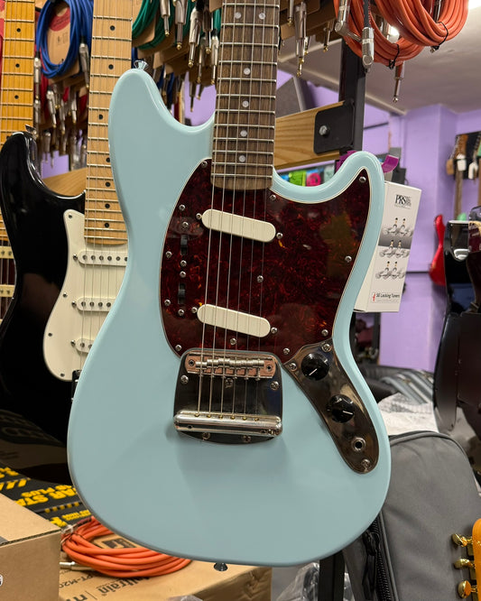 Squier Classic Vibe Mustang - Daphne Blue