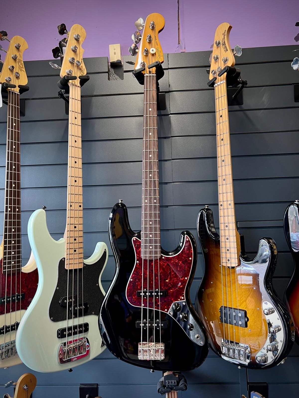 Squier Classic Vibe 60's Jazz - Black