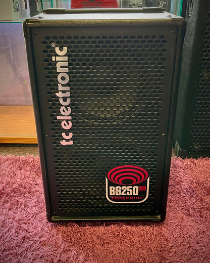 TC Electronic BG250 208 Bass Combo