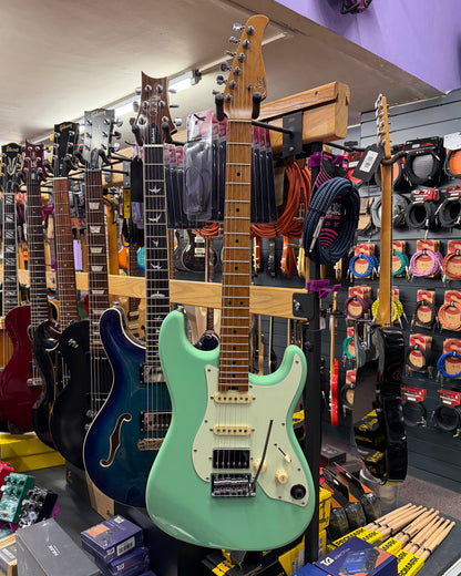 Mooer GTRS S800 Roasted Maple - Sea Foam Green