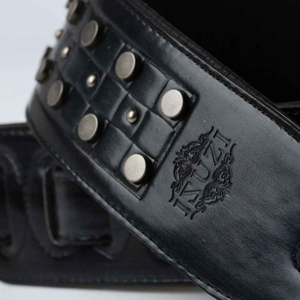 Izuzi Garment Leather Guitar Strap - Black