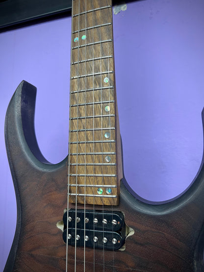 Ginger Beard Customs - GB6SP - Walnut Burr