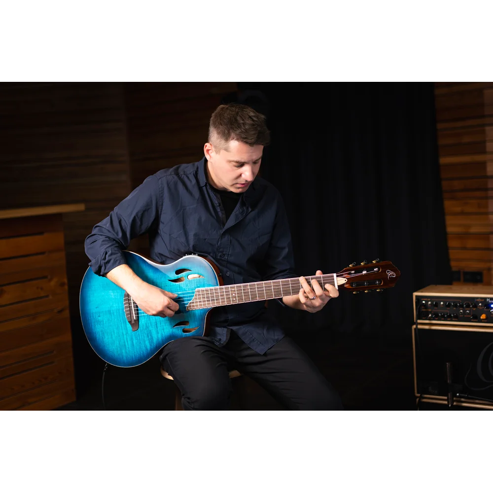 Ortega TourPlayer Deluxe - Flame Maple Blue