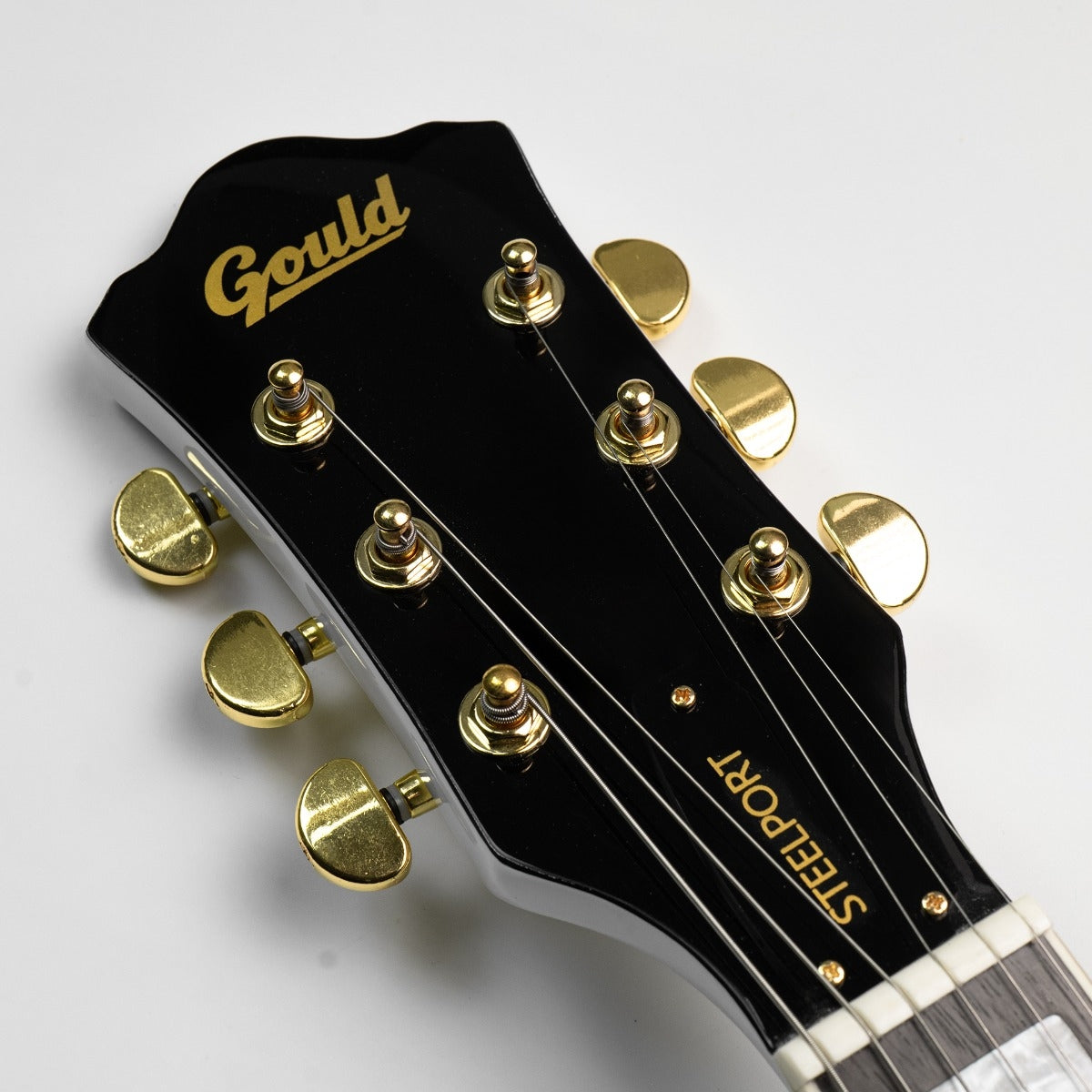 Gould Steelport - White