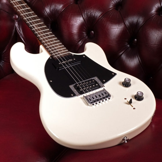 Shergold Masquerader Standard SM11 - Solid Quartz White Gloss